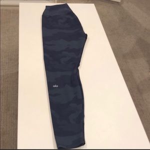 Alo Yoga Camo High Waisted Leggings